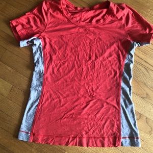Lululemon workout shirt